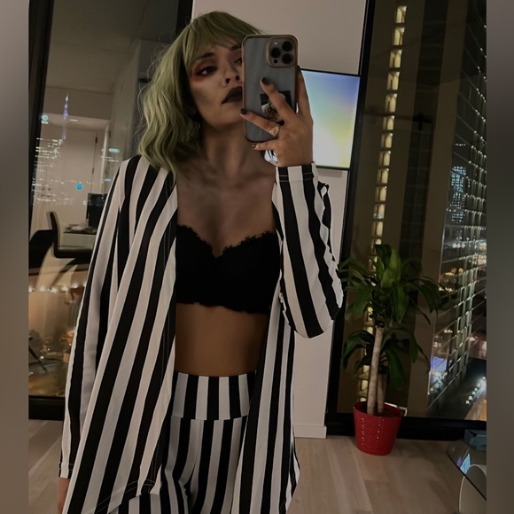 SOLD - Beetlejuice Halloween Costume - Picture 2 of 2